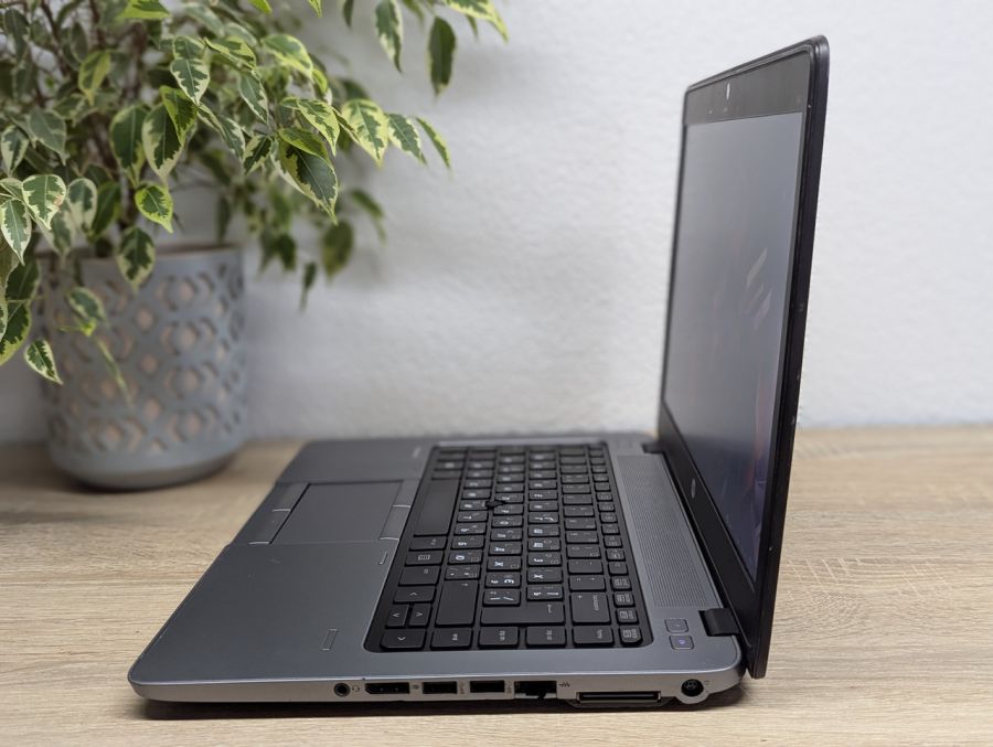 Ноутбук Б/В HP EliteBook 840 G2, Intel Core i5-5200U, DDR3 8 GB, SSD 128GB, AMD Radeon R7 M260, 14"