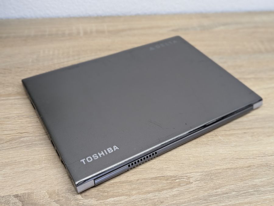 Уцінка! Ноутбук Б/В Toshiba Portege Z30-A, Intel Core i5-6300U, DDR3 8 GB, SSD 128GB, 13" Full HD