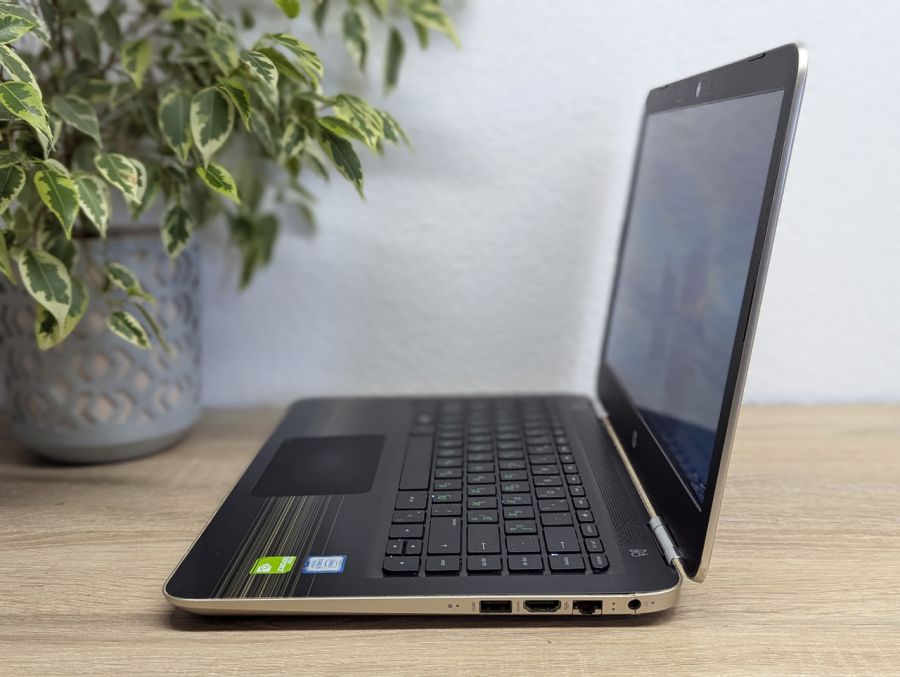 Уцінка! Ноутбук Б/В HP Pavilion 14 Notebook, Intel Core i5-7200U, DDR4 16 GB, SSD 256GB, NVIDIA GeForce 940MX 2Gb, 14"