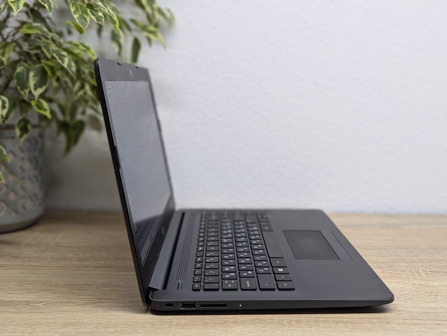 Уцінка! Ноутбук Б/В HP Laptop 14, AMD A4-9125, DDR4 8 GB, SSD 60GB, AMD Radeon R3, 14" Full HD