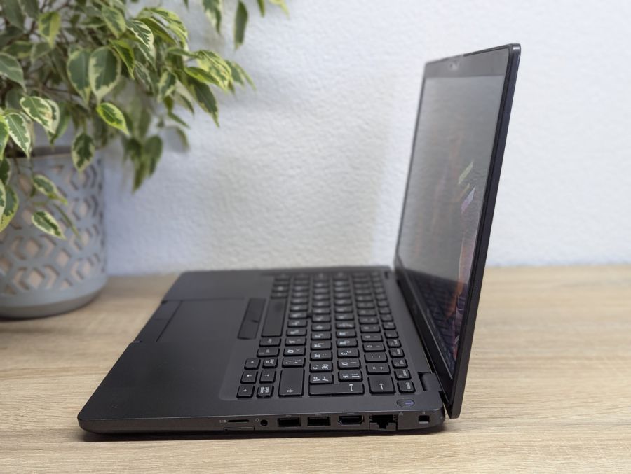 Ноутбук Б/В Dell Latitude 5400, Intel Core i5-8665U, DDR4 16 GB, SSD 256GB, 14" Full HD