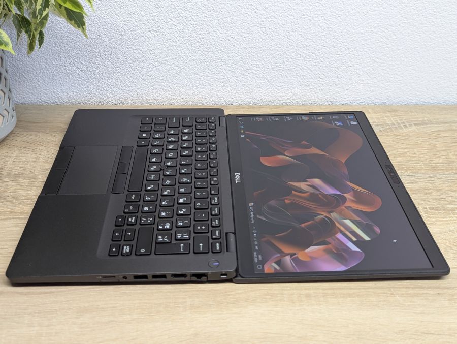 Ноутбук Б/В Dell Latitude 5400, Intel Core i5-8665U, DDR4 16 GB, SSD 256GB, 14" Full HD
