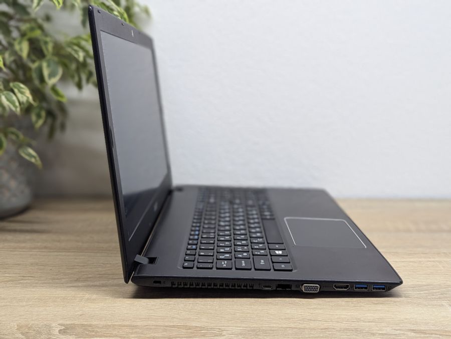 Ноутбук Б/В Acer Aspire E5-553, AMD A10-9600P, DDR4 8 GB, SSD 128GB + HDD 1TB, AMD Radeon R7 M340 2Gb, 15.6" Full HD