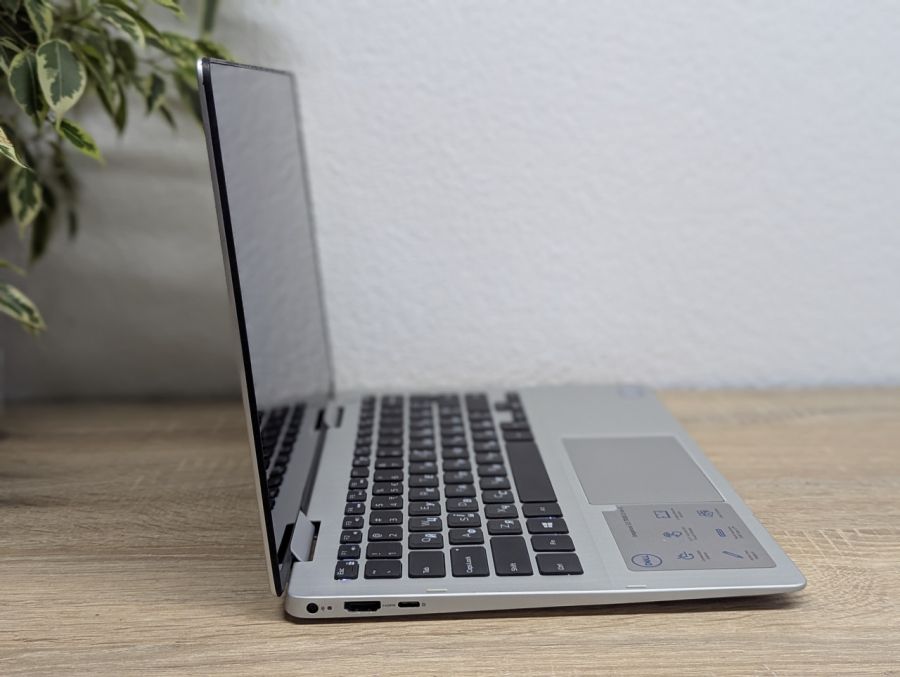 Ноутбук Б/В Dell Inspiron 13 7000 2in1, Intel Core i7-8565U, DDR4 16 GB, SSD 256GB, 13" Full HD Сенсор