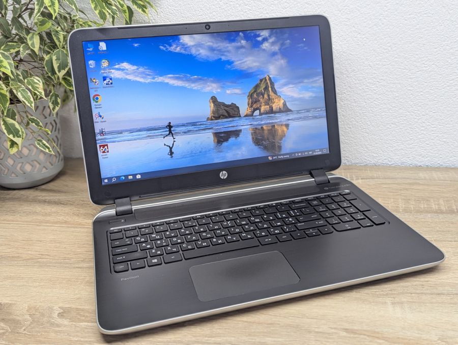 Ноутбук Б/В HP Pavilion 15, AMD A8-6410, DDR3 8 GB, SSD 128GB, AMD Radeon R5 Graphics 1Gb, 15.6" Full HD