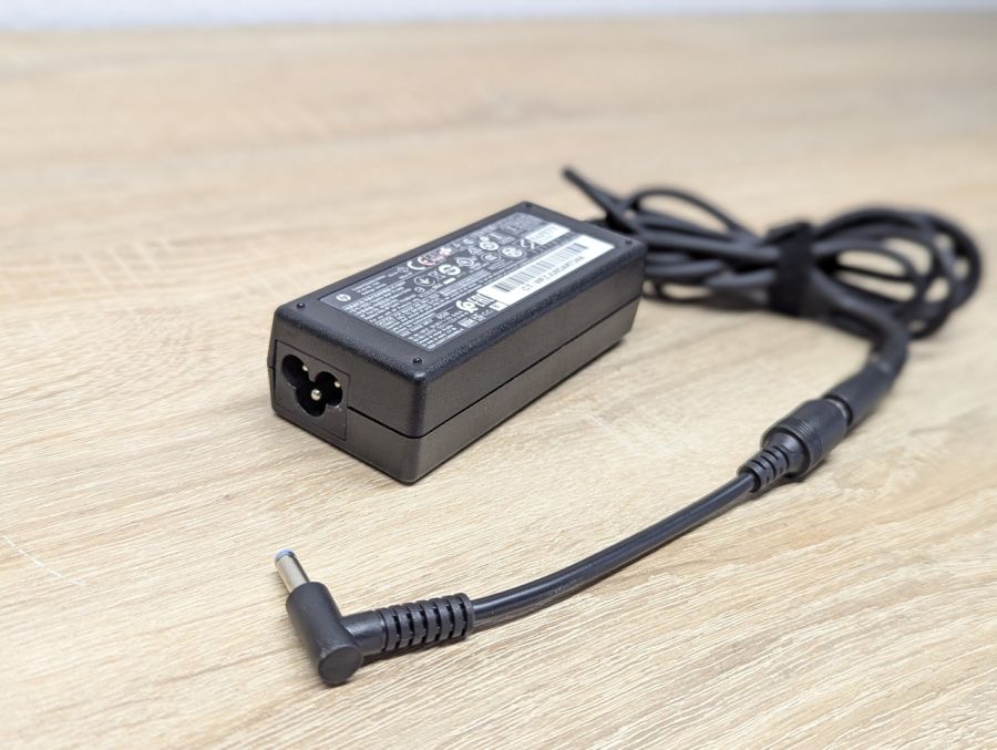 Б/В HP Blue Pin 65W 4.5*3.0 з переходником