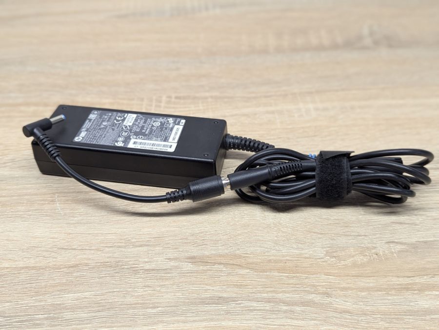 Б/В HP Blue Pin 90W 4.5*3.0 з переходником