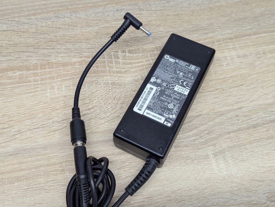 Б/В HP Blue Pin 90W 4.5*3.0 з переходником