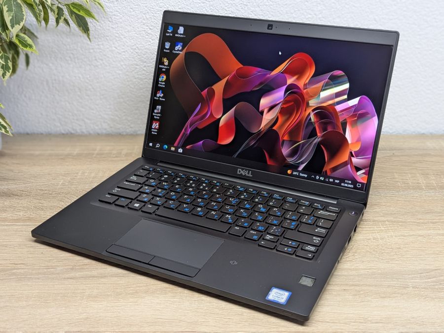 Уцінка! Ноутбук Б/В Dell Latitude 7390, Intel Core i5-7300U, DDR4 8 GB, SSD 128GB, 13" Full HD