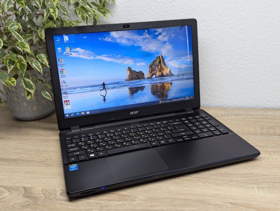 Ноутбук Б/В Acer Aspire E5-571, Intel Core i3-4030U, DDR3 8 GB, SSD 128GB, HD