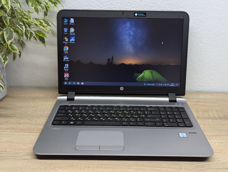 Ноутбук Б/В HP ProBook 450 G3, Intel Core i5-6200U, DDR3 8GB, SSD 128GB, 15.6" HD