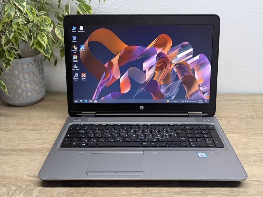 Ноутбук Б/В HP ProBook 650 G2, Intel Core i3-6100U, DDR4 8 GB, SSD 256GB, 15.6" HD