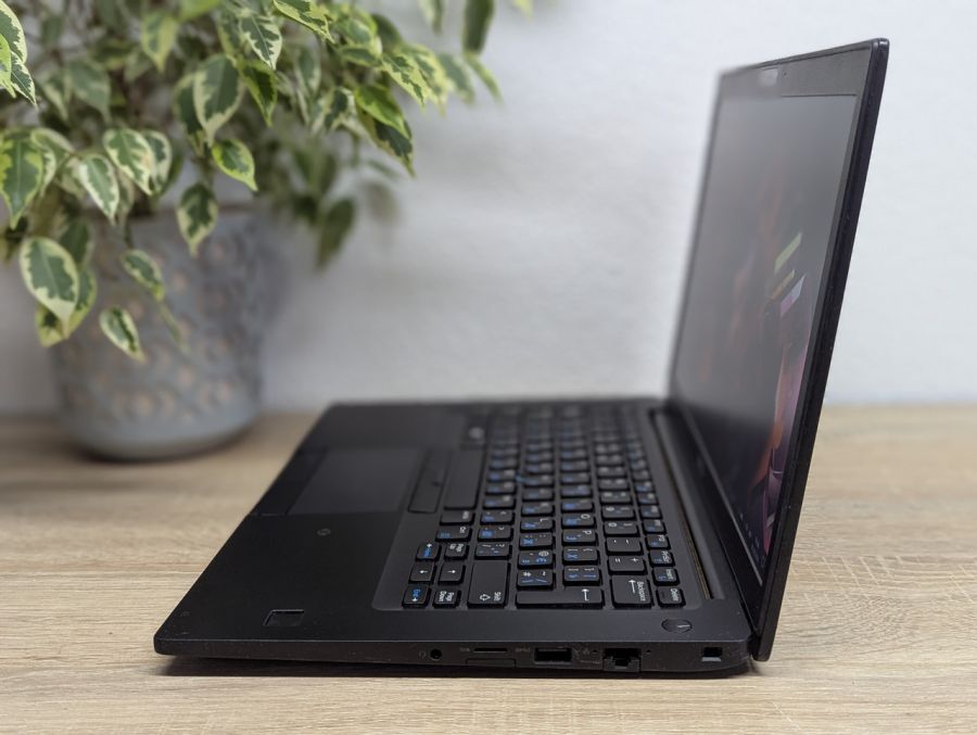 Уцінка! Ноутбук Б/В Dell Latitude 7480, Intel Core i5-6200U, DDR4 8 GB, SSD 128GB, 14" Full HD