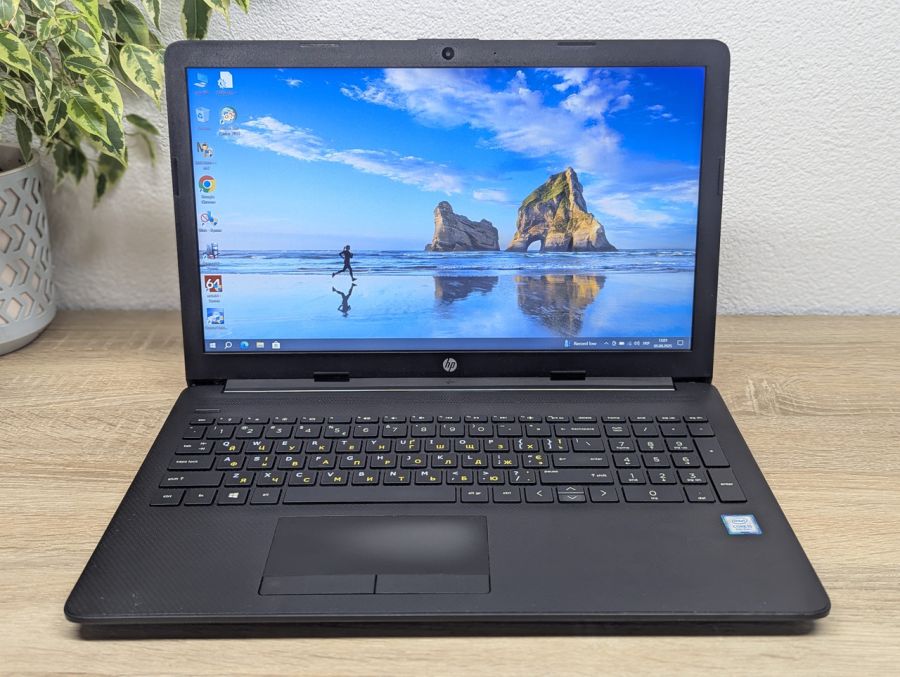 Уцінка! Ноутбук Б/В HP Laptop 15, Intel Core i5-8265U, DDR4 8 GB, SSD 128GB, 15.6" Full HD