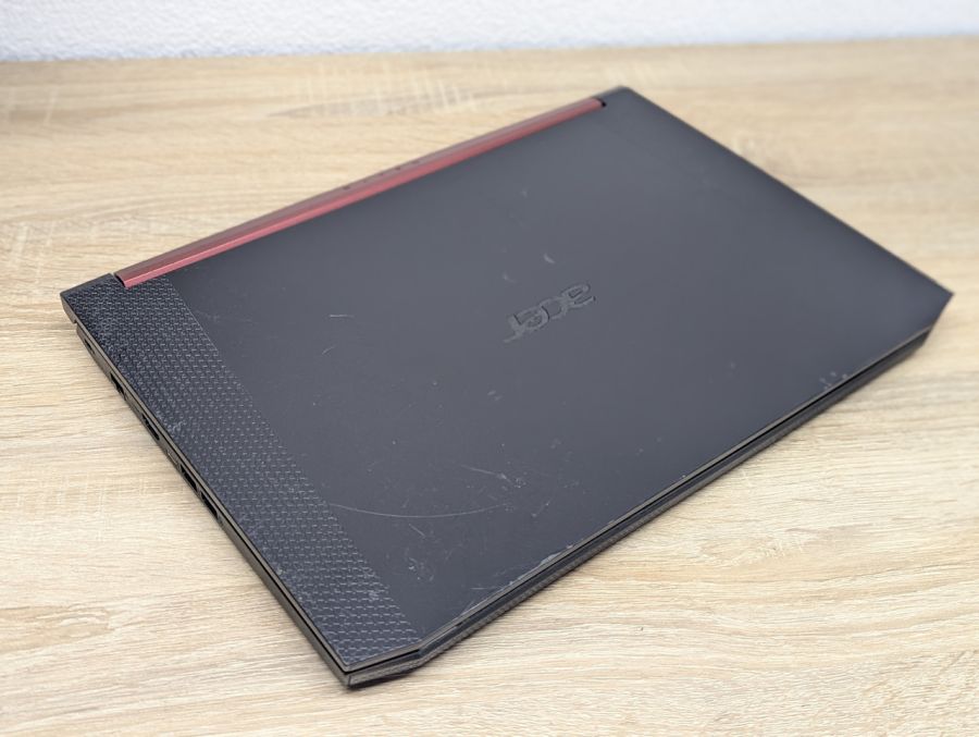 Уцінка! Ноутбук Б/В Acer Nitro AN515-43, AMD Ryzen 5 Mobile 3550H, DDR4 24 GB, SSD 128GB + 1 TB, AMD Radeon Vega, 15.6" Full HD
