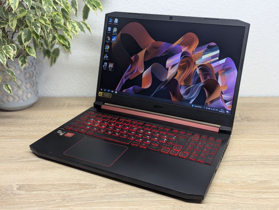 Уцінка! Ноутбук Б/В Acer Nitro AN515-43, AMD Ryzen 5 Mobile 3550H, DDR4 24 GB, SSD 128GB + 1 TB, AMD Radeon Vega, 15.6" Full HD