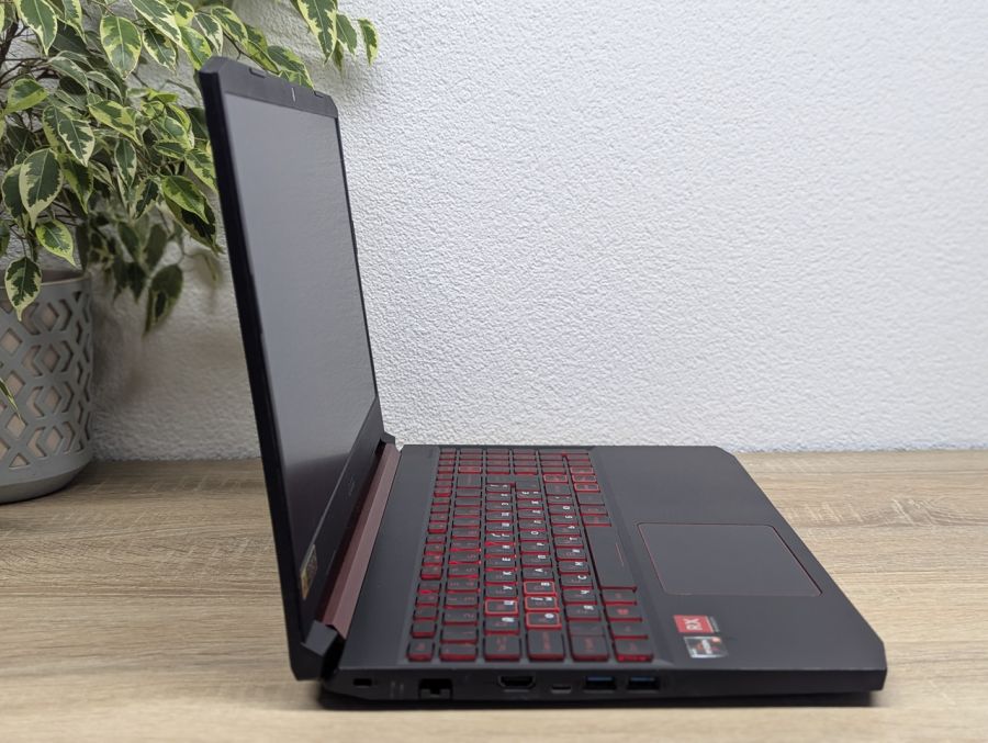 Ноутбук Б/В Acer Nitro AN515-43, AMD Ryzen 5 Mobile 3550H, DDR4 24GB, SSD 128GB + 1TB, AMD Radeon RX 560X 4GB, 15.6" Full HD