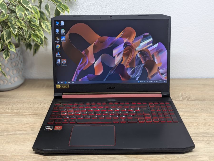 Уцінка! Ноутбук Б/В Acer Nitro AN515-43, AMD Ryzen 5 Mobile 3550H, DDR4 24 GB, SSD 128GB + 1 TB, AMD Radeon Vega, 15.6" Full HD