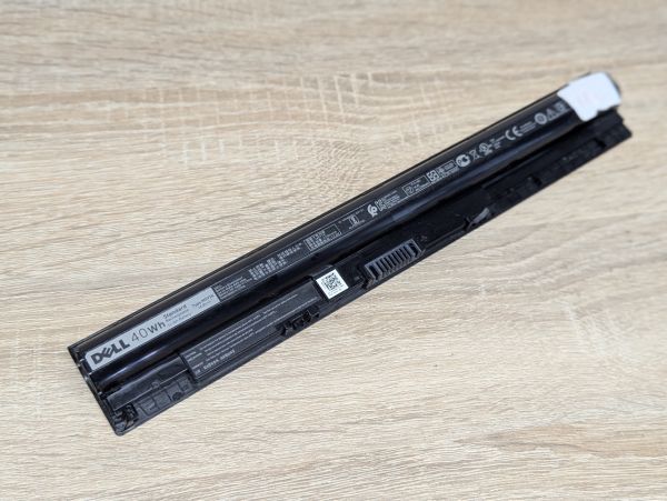 Б/В Оригінальна акумуляторна батарея Dell M5Y1K