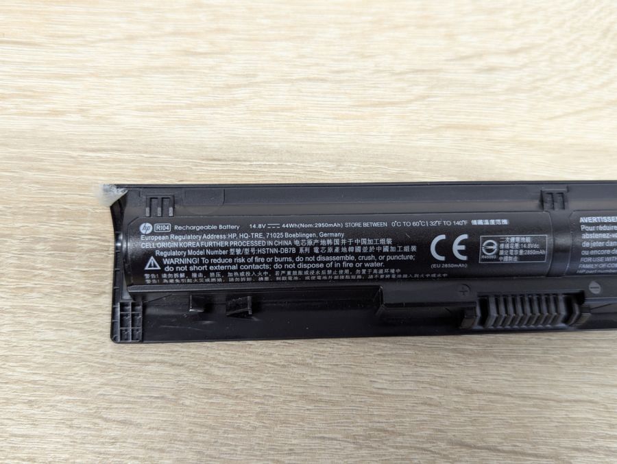 Б/В Оригінальна акумуляторна батарея HP RI04