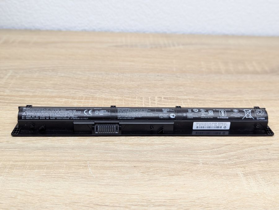 Б/В Оригінальна акумуляторна батарея HP RI04