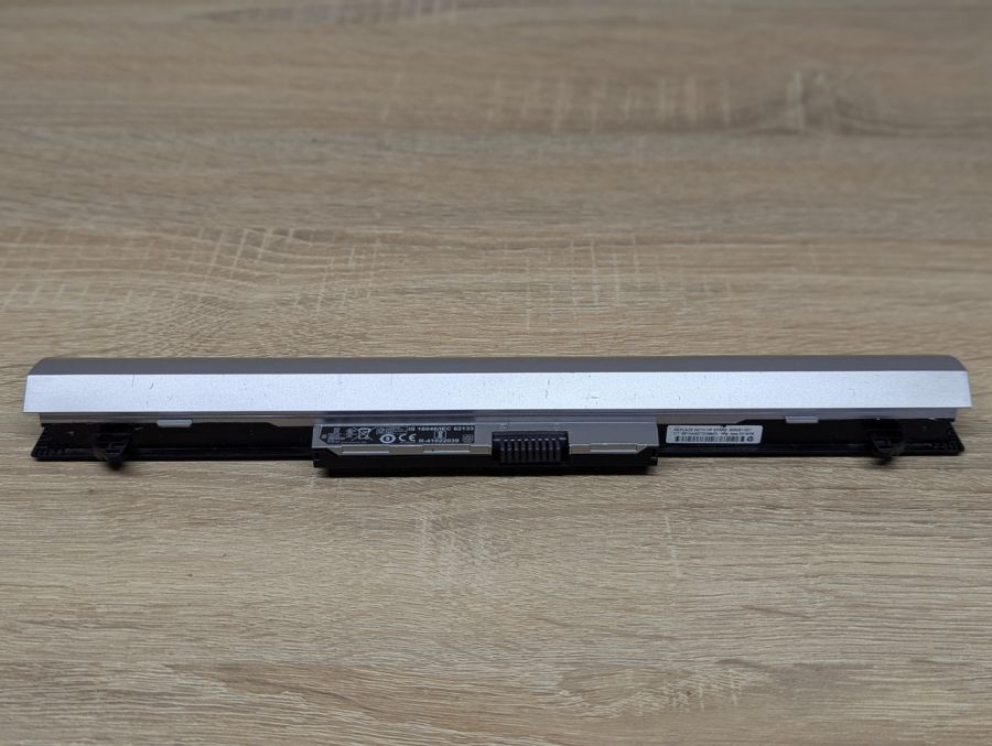 Б/В Оригінальна акумуляторна батарея HP R004XL