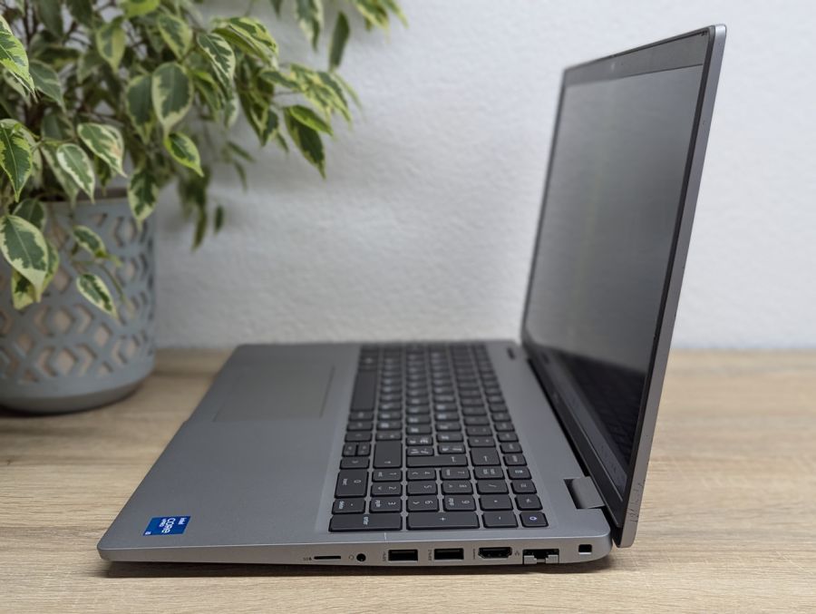 Ноутбук Б/В Dell Latitude 5520, Intel Core i5-1145G7, DDR4 16 GB, SSD 256GB, 15.6" Full HD
