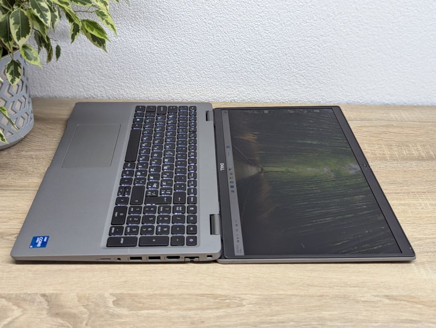 Ноутбук Б/В Dell Latitude 5520, Intel Core i5-1145G7, DDR4 16 GB, SSD 256GB, 15.6" Full HD