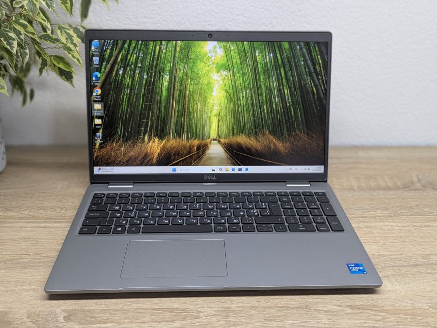 Ноутбук Б/В Dell Latitude 5520, Intel Core i5-1145G7, DDR4 16 GB, SSD 256GB, 15.6" Full HD