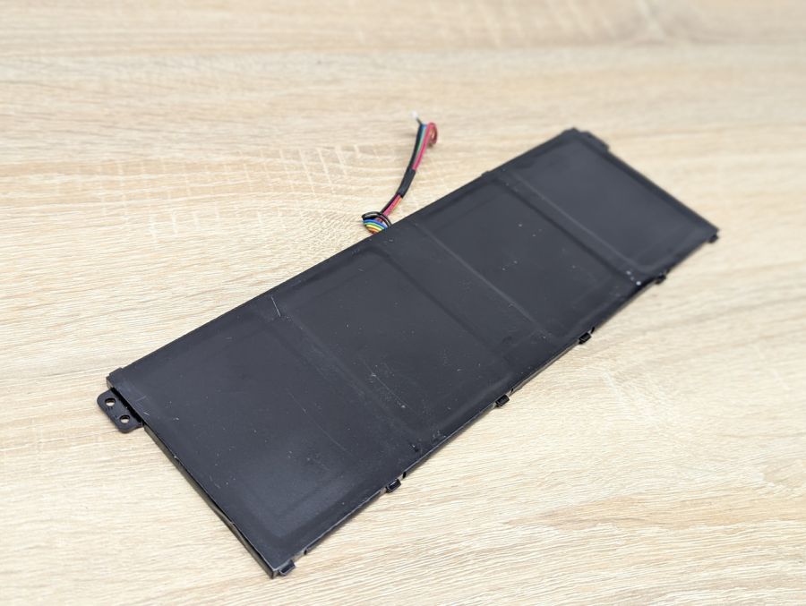 Б/В Оригінальна акумуляторна батарея Acer AC14B8K
