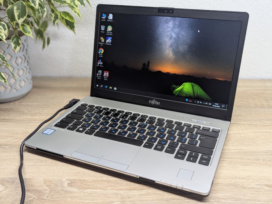 Ноутбук Б/В Fujitsu S936, Intel Core i5-6200U, DDR4 8 GB, SSD 128GB, 13" Full HD