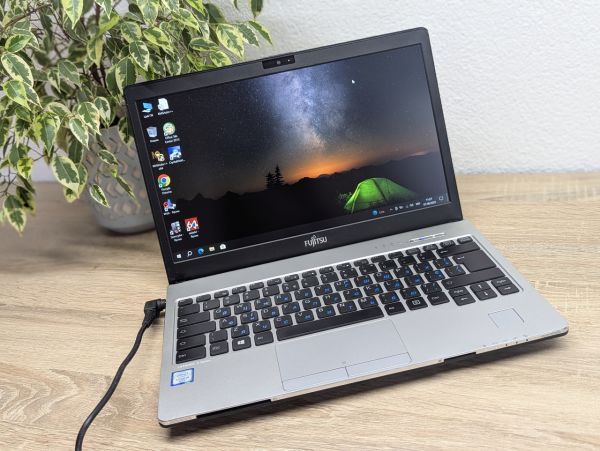 Ноутбук Б/В Fujitsu S936, Intel Core i5-6200U, DDR4 8 GB, SSD 128GB, 13" Full HD