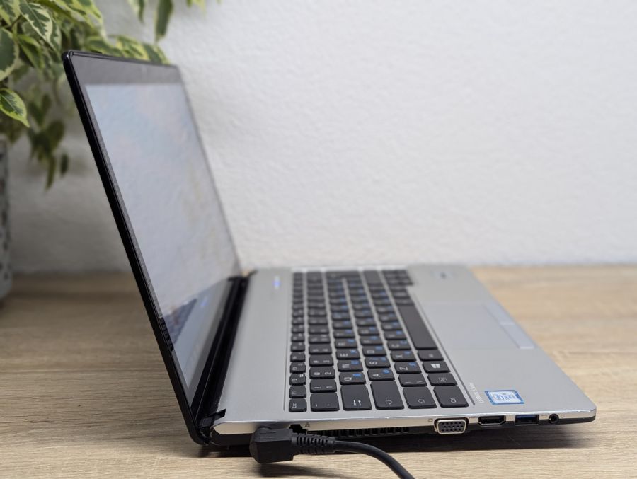 Ноутбук Б/В Fujitsu S936, Intel Core i5-6200U, DDR4 8 GB, SSD 128GB, 13" Full HD Сенсор
