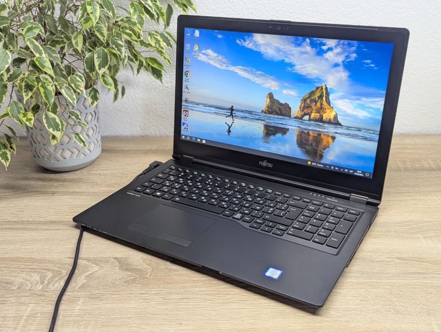 Ноутбук Б/В Fujitsu U758, Intel Core i5-8350U, DDR4 16 GB, SSD 256GB, 15.6" Full HD Сенсор