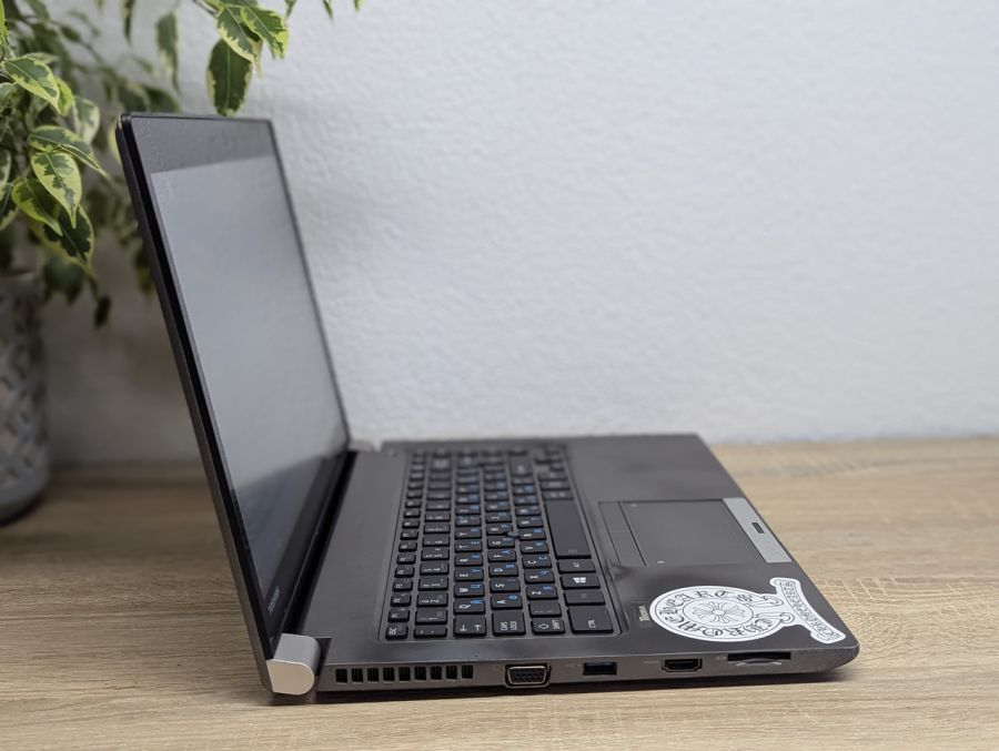 Уцінка! Ноутбук Б/В Toshiba Tecra Z40T-C, Intel Core i5-6300U, DDR3 16 GB, SSD 256GB, 14" Full HD Сенсор