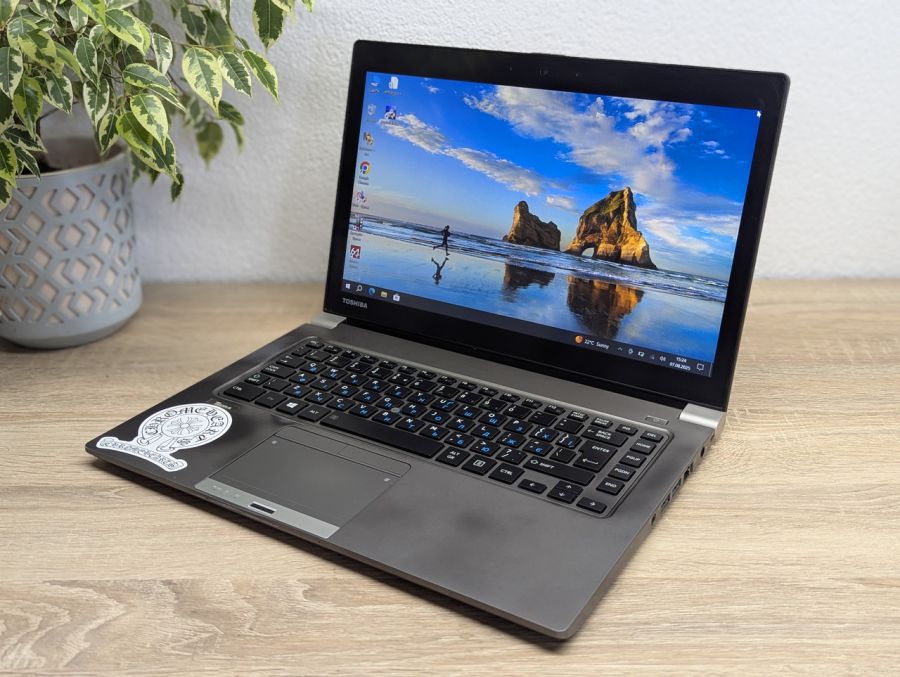 Уцінка! Ноутбук Б/В Toshiba Tecra Z40T-C, Intel Core i5-6300U, DDR3 16 GB, SSD 256GB, 14" Full HD Сенсор