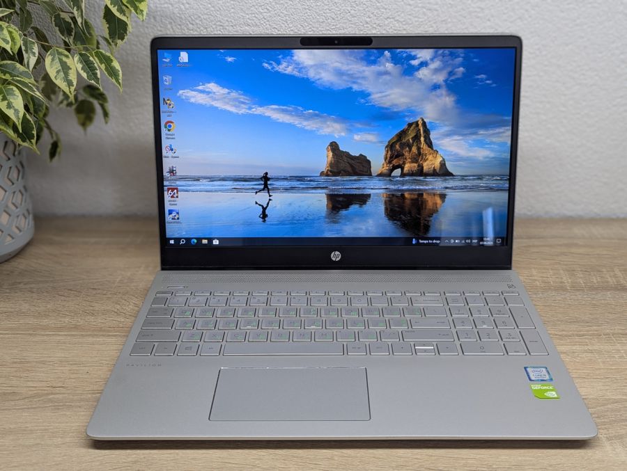 Ноутбук Б/В HP Pavilion Laptop 15, Intel Core i5-8250U, DDR4 16GB, SSD 256GB, NVIDIA GeForce MX150 2GB, 15" Full HD