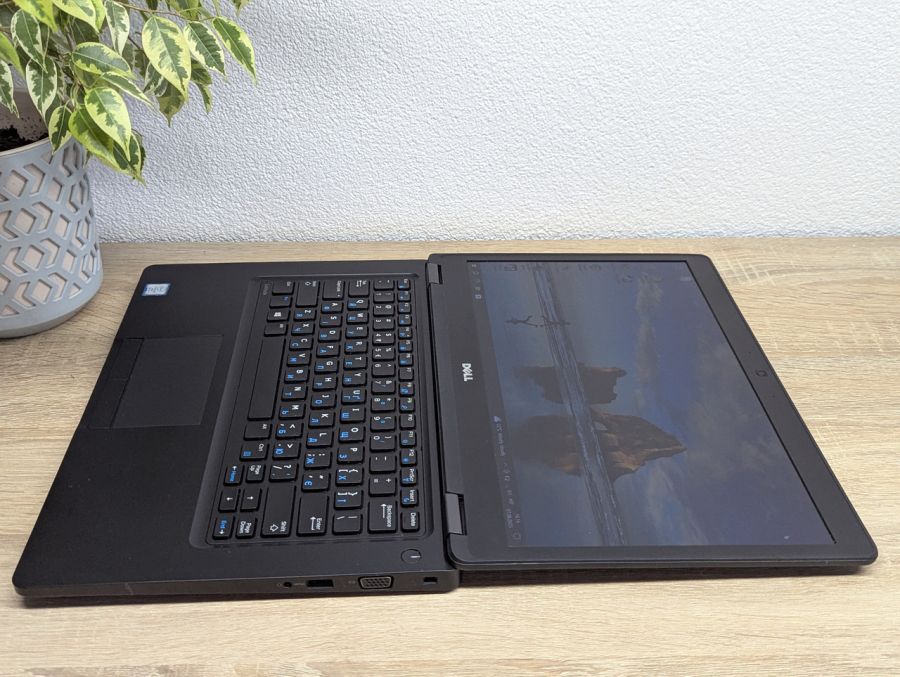 Ноутбук Б/В Dell Latitude 5480, Intel Core i5-7300U, DDR4 8GB, SSD 128GB, 14" Full HD