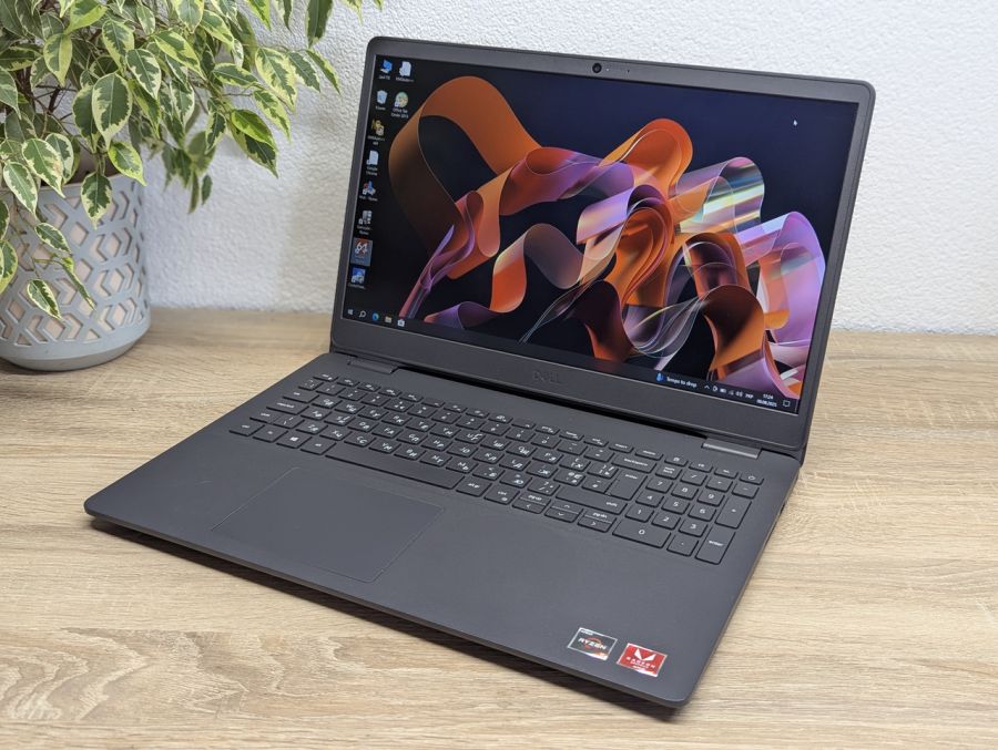 Ноутбук Б/В Dell Inspiron 3505, AMD Ryzen 5 Mobile 3500U, DDR4 16 GB, SSD 256GB + SSD 500GB, AMD Radeon Vega, 15.6" Full HD