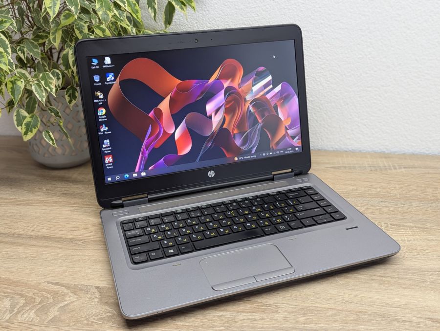 Ноутбук Б/В HP ProBook 640 G2, Intel Core i5-6200U, DDR4 8 GB, SSD 256GB, 14" Full HD