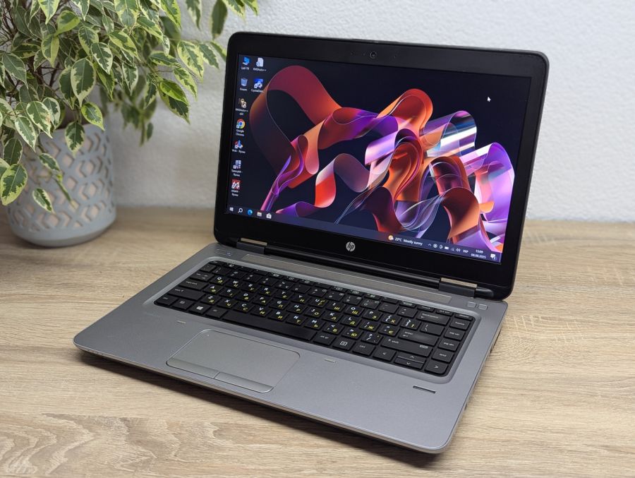 Ноутбук Б/В HP ProBook 640 G2, Intel Core i5-6200U, DDR4 8 GB, SSD 256GB, 14" Full HD