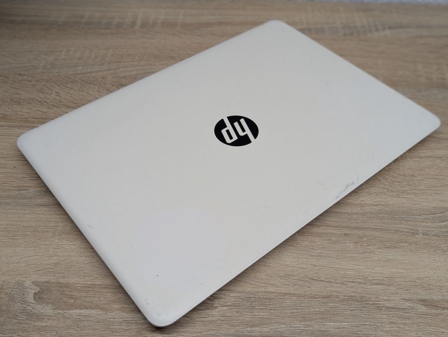 Уцінка! Ноутбук Б/В HP Laptop 14, Intel Core i3-6006U, DDR4 8 GB, SSD 128GB, 14" Full HD