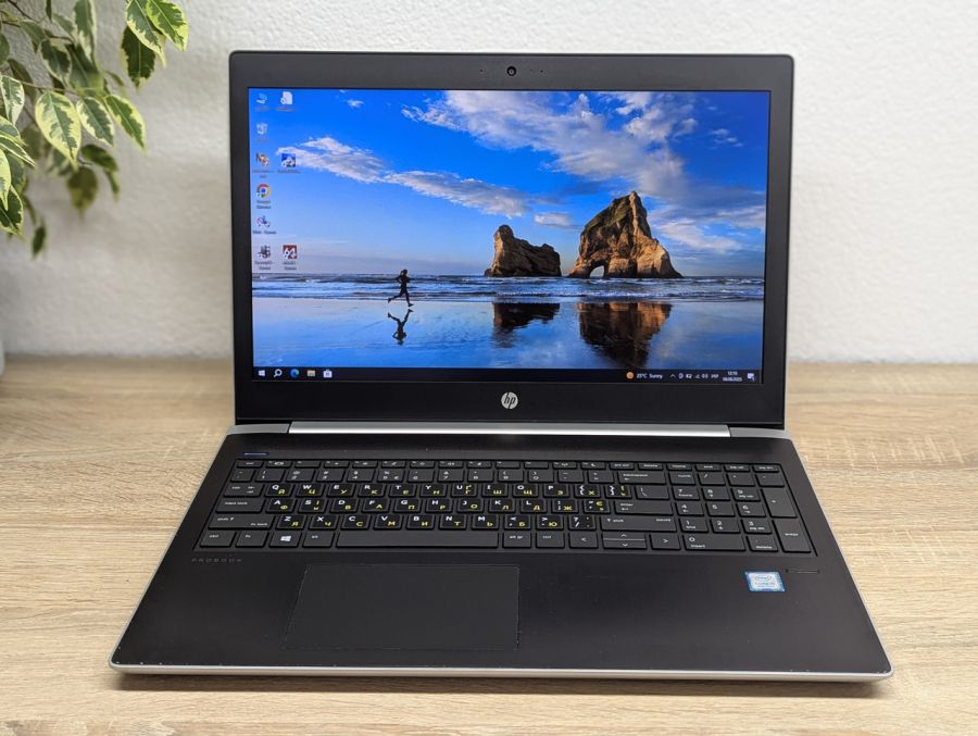 Ноутбук Б/В HP ProBook 450 G5, Intel Core i5-8250U, DDR4 8 GB, SSD 256GB, 15.6" Full HD