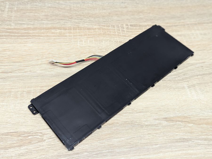 Б/В Оригінальна акумуляторна батарея Acer AP19B5L