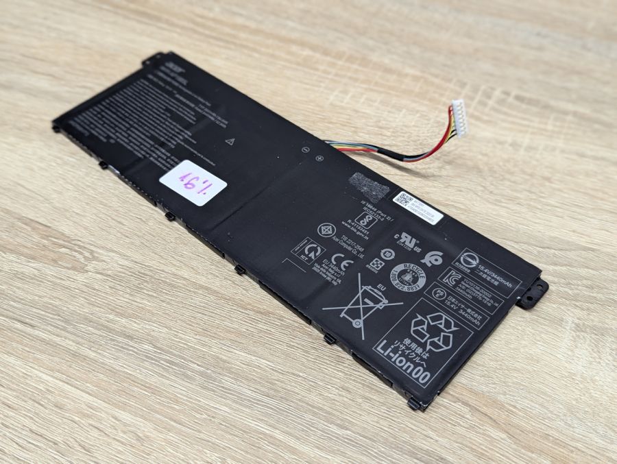 Б/В Оригінальна акумуляторна батарея Acer AP19B5L