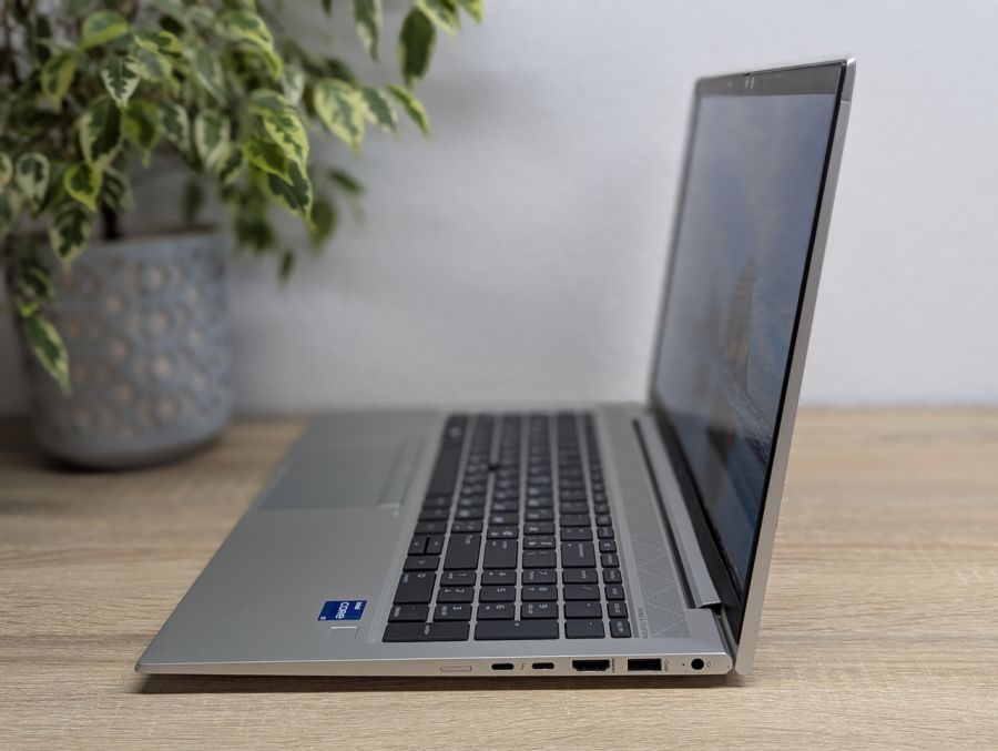 Уцінка! Ноутбук Б/В HP EliteBook 850 G8, Intel Core i7-1165G7, DDR4 32 GB, SSD 256GB, 15.6" Full HD