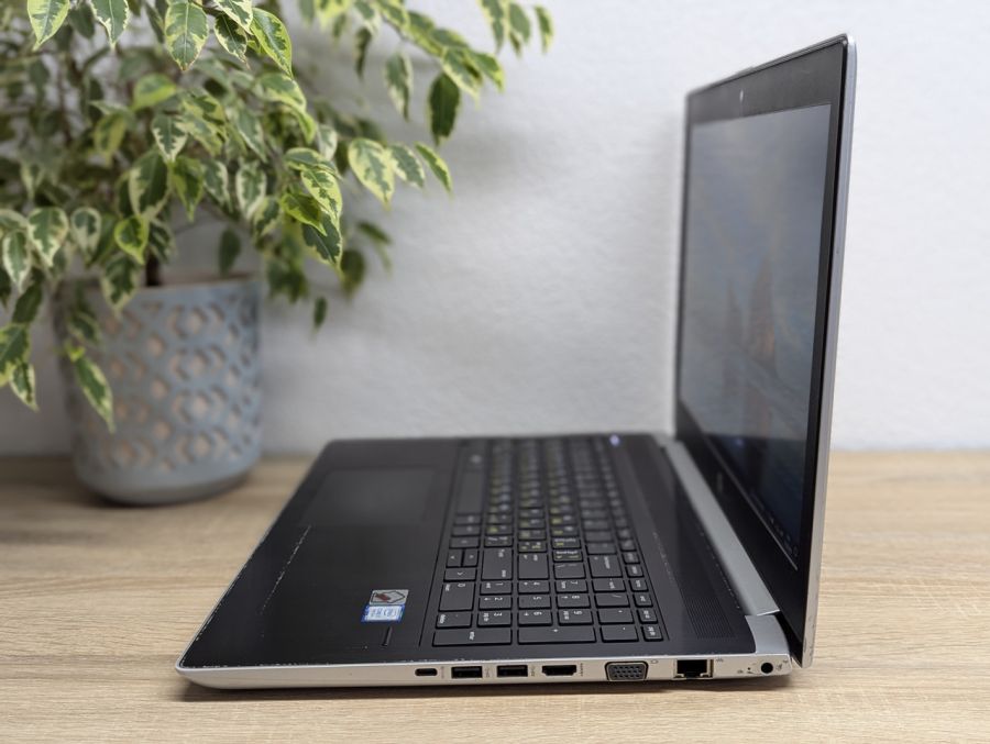 Уцінка! Ноутбук Б/В HP ProBook 450 G5, Intel Core i7-8550U, DDR4 16 GB, SSD 128GB + SSD 1TB, 15.6" Full HD