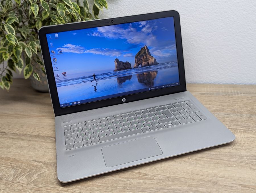 Ноутбук Б/В HP ENVY8197, AMD A10-8700P, DDR3 8GB, SSD 256GB, AMD Radeon R6, 15.6" Full HD