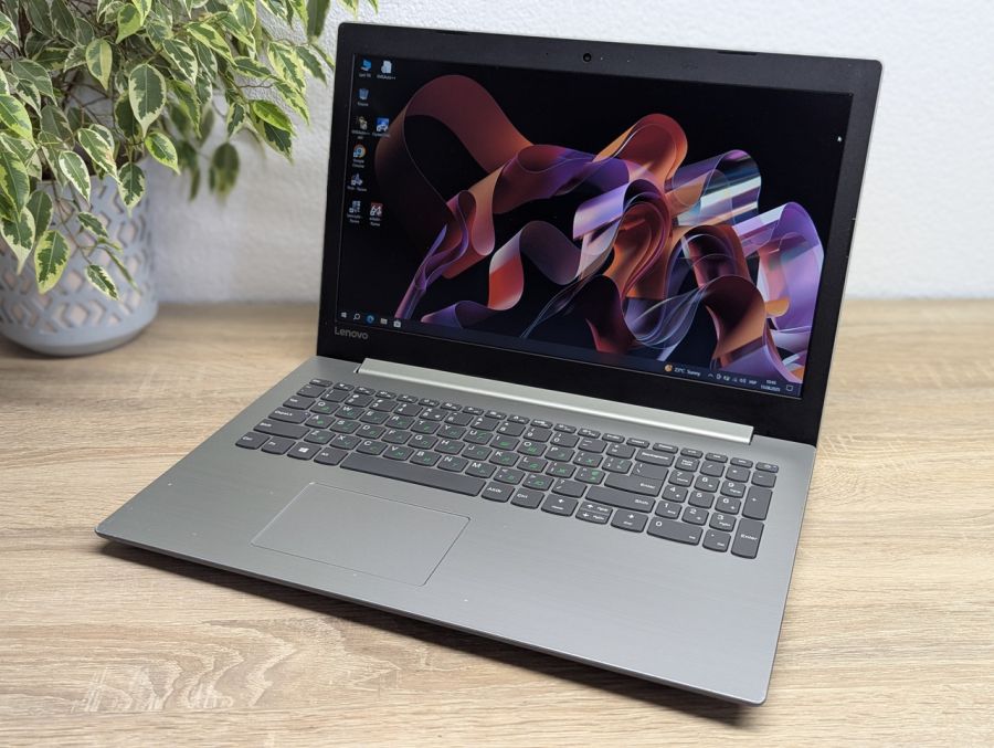 Ноутбук Б/В Lenovo 330-15IKB, Intel Core i5-8250U, DDR4 12GB, SSD 256GB, 15" Full HD