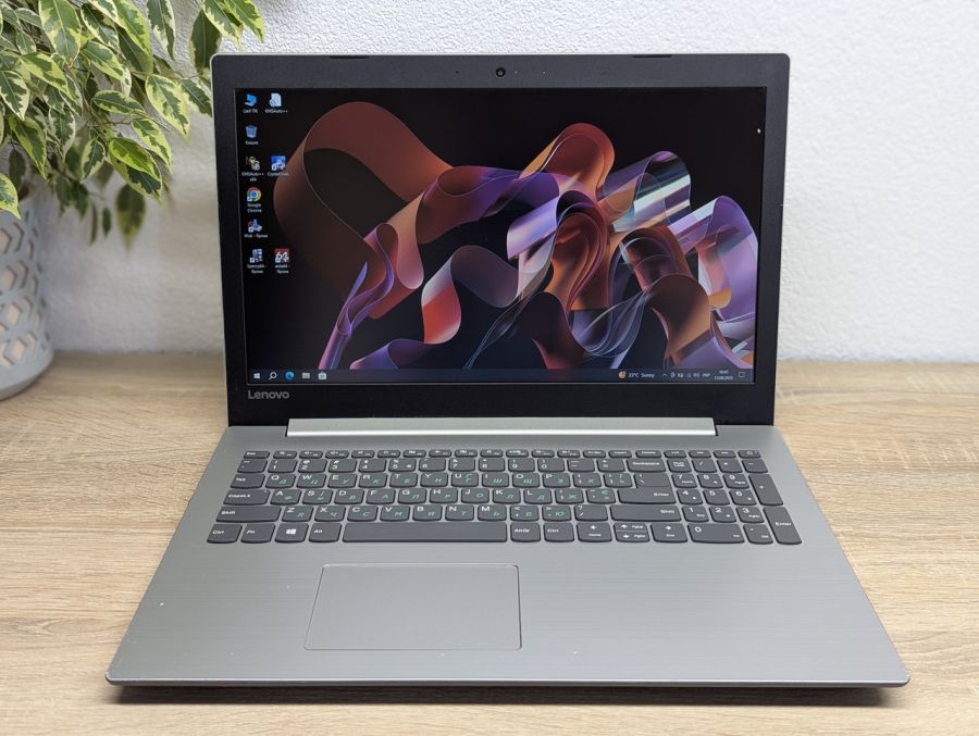 Уцінка! Ноутбук Б/В Lenovo 330-15IKB, Intel Core i5-8250U, DDR4 12 GB, SSD 256GB, 15" Full HD
